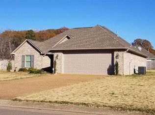 16 White Birch Dr, Jackson, TN 38305