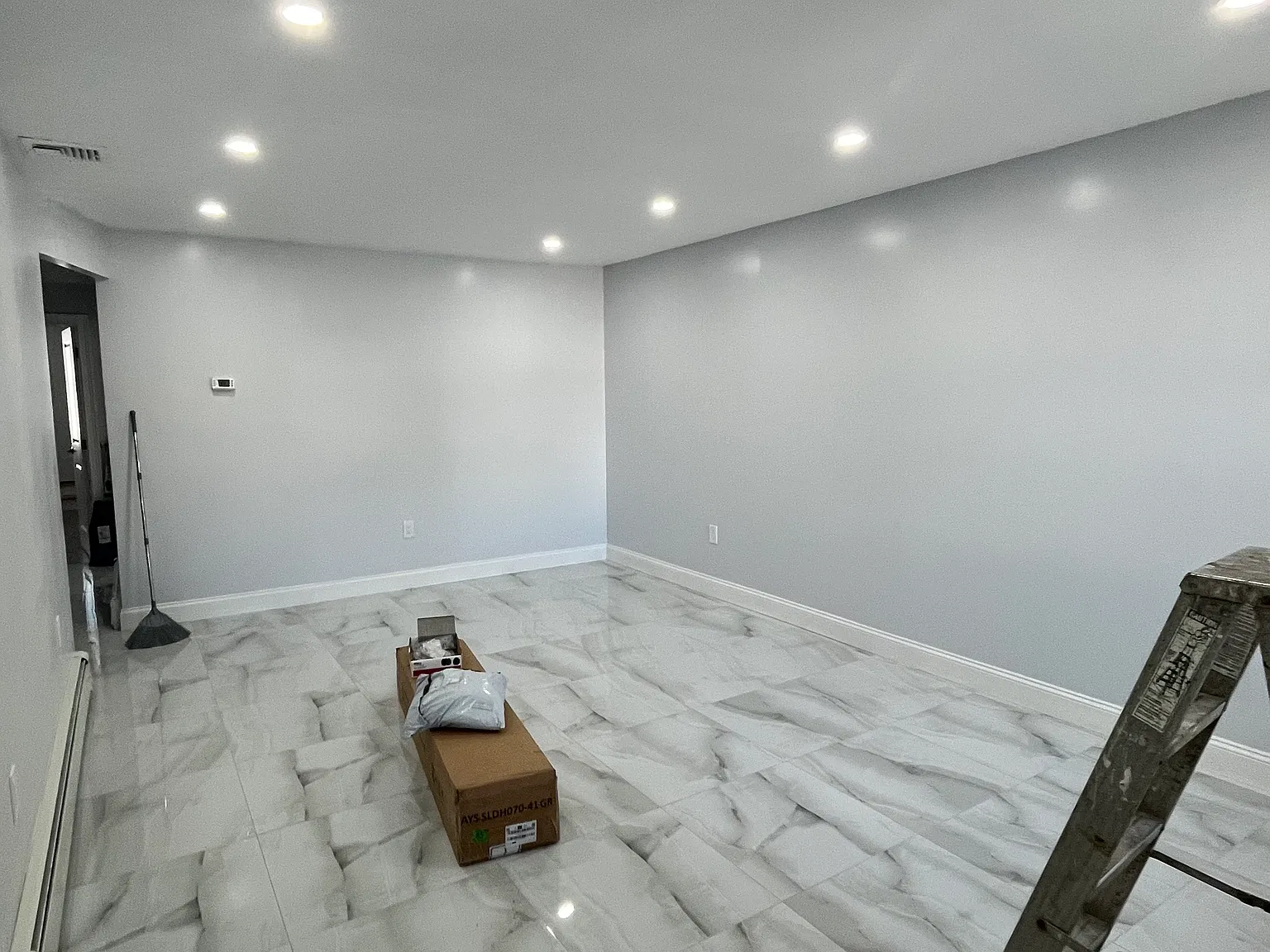 3 bed, 1100 sqft, $3,500 — Photo 3
