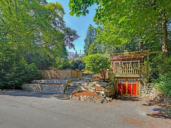 3rd image of 18303 28th Ave NE