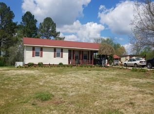 50 Balentine Rd, Killen, AL 35645