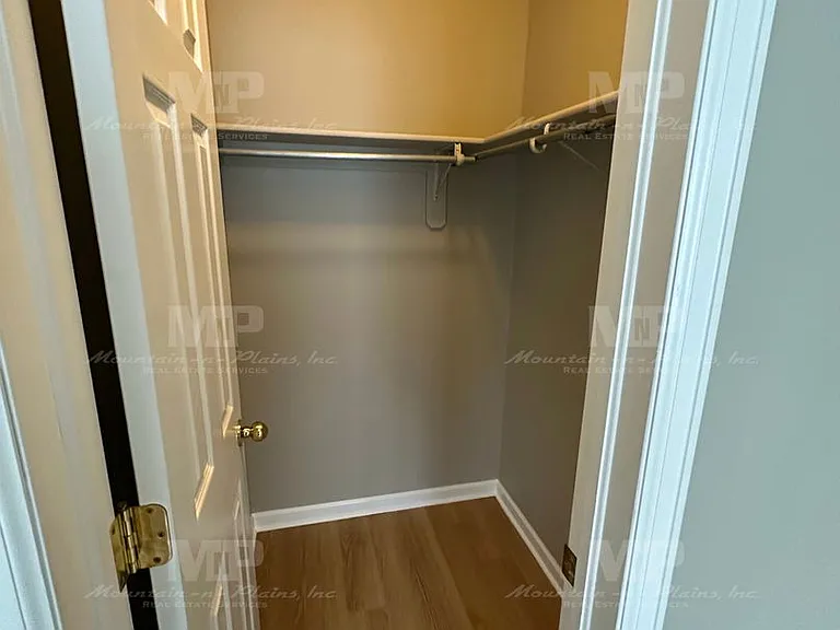 4545 Wheaton Dr #F240 — Photo 9