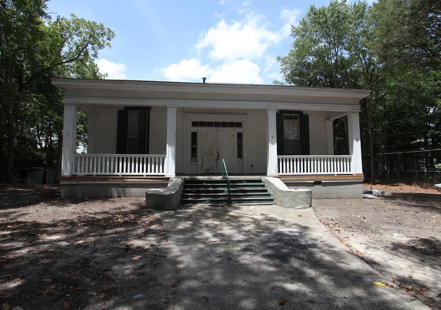 8 Bedroom/4 Bath House Available Fall 2027! — Photo 1
