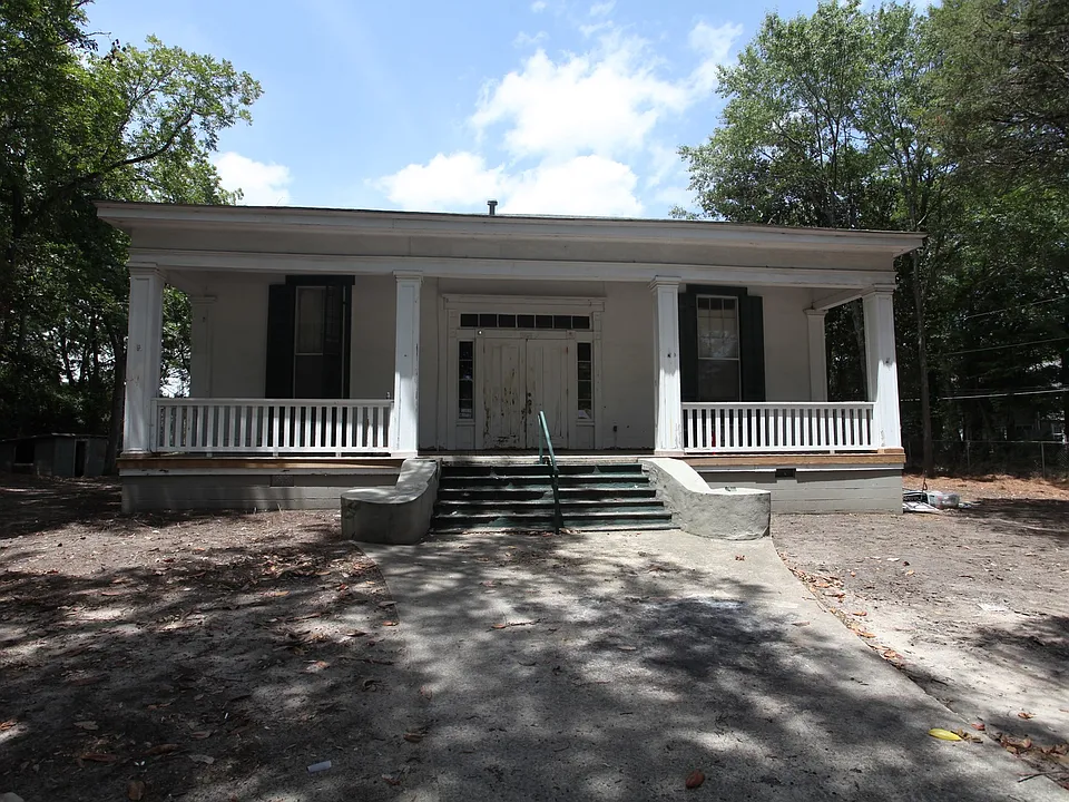 145 E Drake Ave