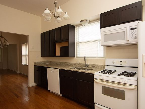 4th image of 2814 N Maplewood Ave #Hfs