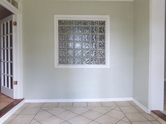 2nd image of 1152 McKinlay Ct