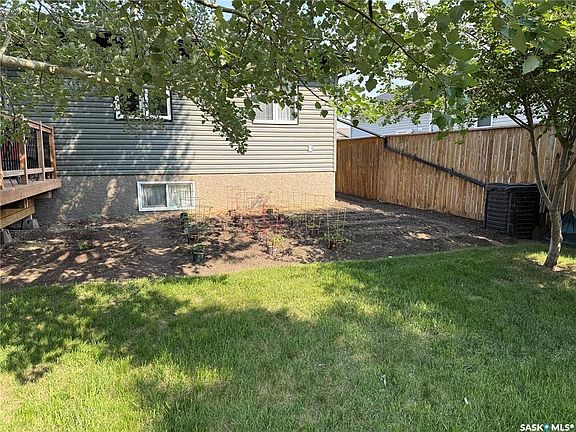 4th image of 308 5th STREET W