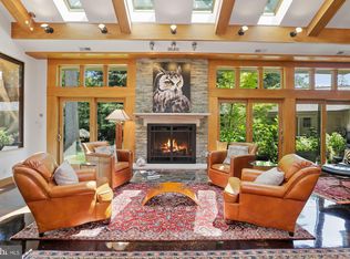 10118 Parkwood Ter, Bethesda, MD 20814