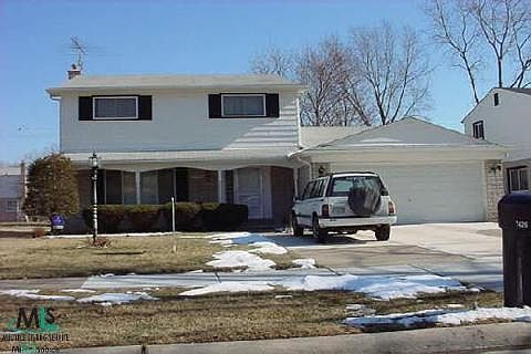 1st image of 27426 Pierce St