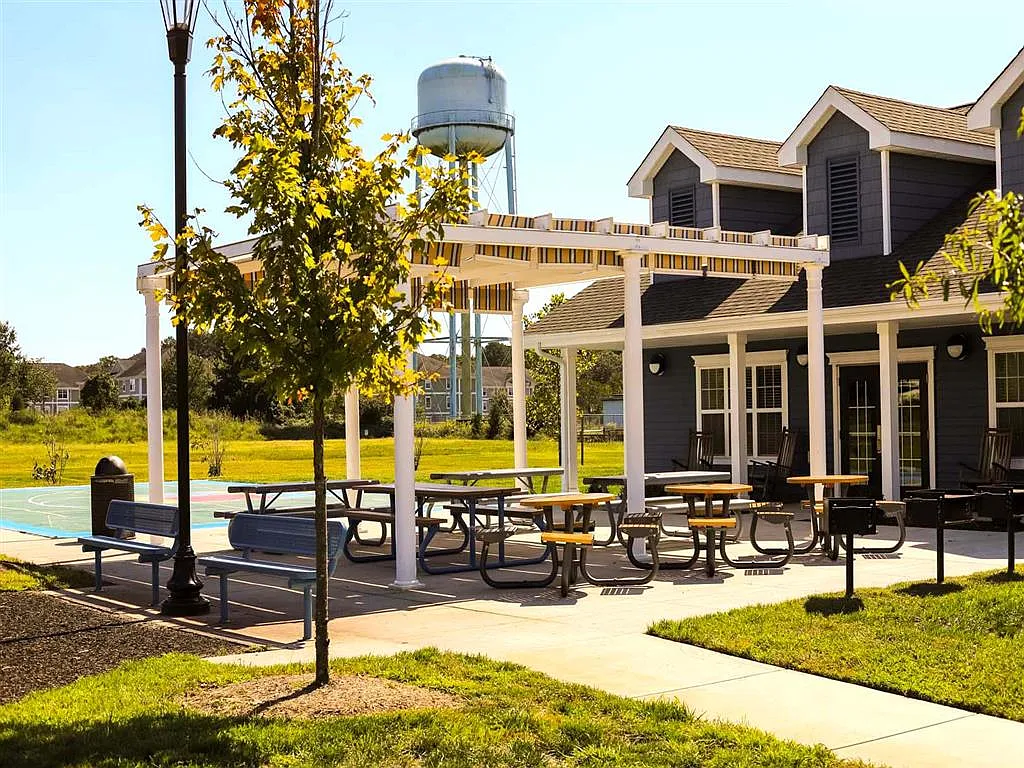 Reserve at Somerset Commons — Photo 4