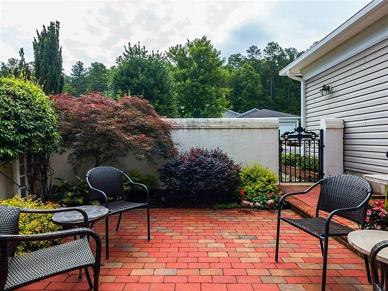 2nd image of 1318 Langdon Pl