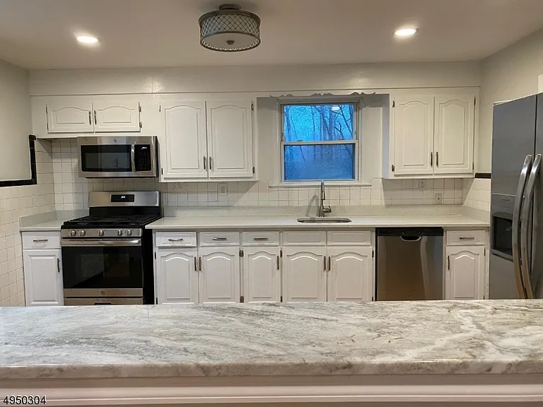75 Klinger Rd — Photo 5