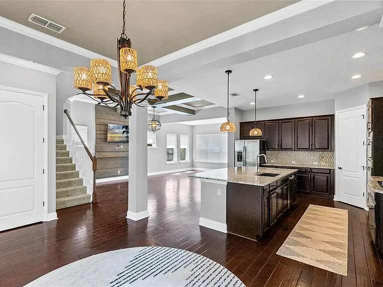 8631 Laureate Blvd — Photo 5