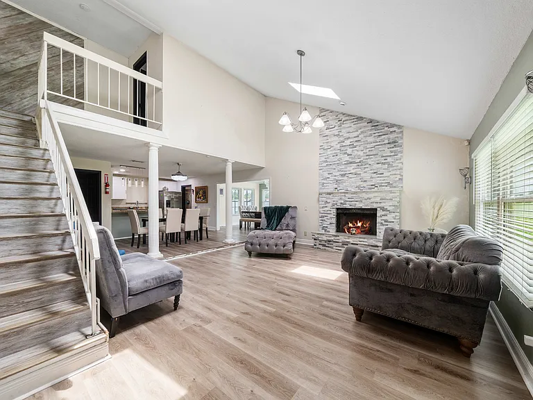 1110 E Lakeshore Blvd #3 — Photo 20
