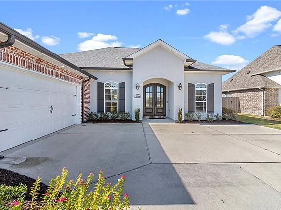 2nd image of 109 Cove Glen Ln