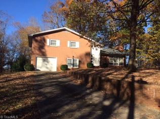 300 Queens Dr, Lexington, NC 27292