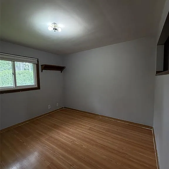 471 Randolph Ave — Photo 9