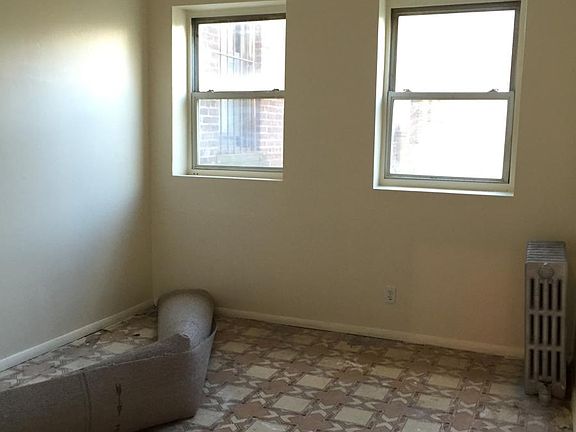 5th image of 5005 Avenue N