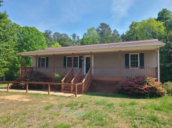 158 Courtland Dr, Appomattox, VA 24522