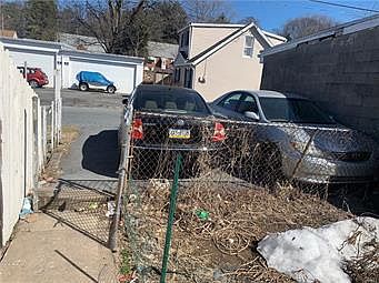 1st image of 107 N Ellsworth St