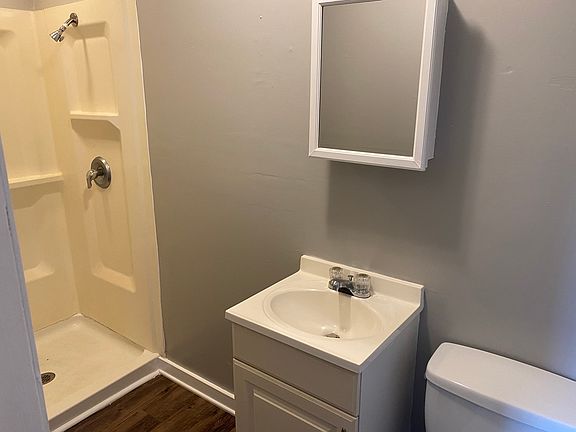 5th image of 86 N 4th St APT 2