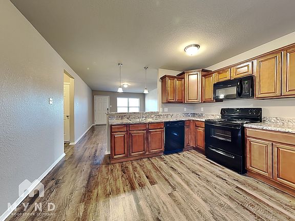 4th image of 407 Westwood Dr