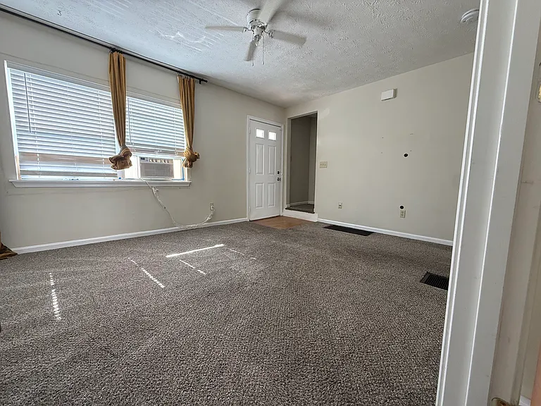4344 Glenn Ave — Photo 2