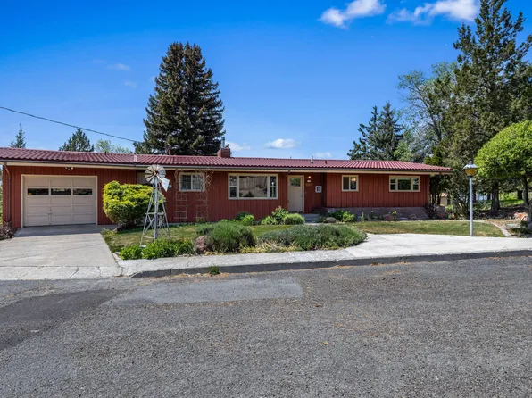 176 SE Hillcrest St, Madras, OR 97741