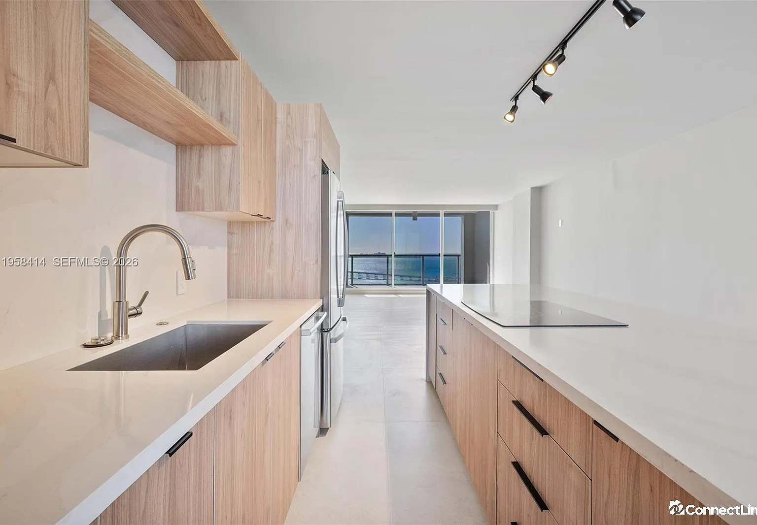 3 bed, 2.0 bath, $8,500 — Photo 4