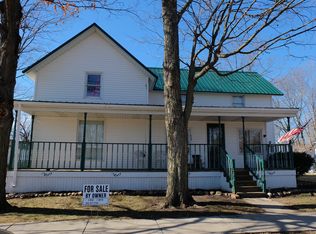 524 S Oak St, Maple Rapids, MI 48853