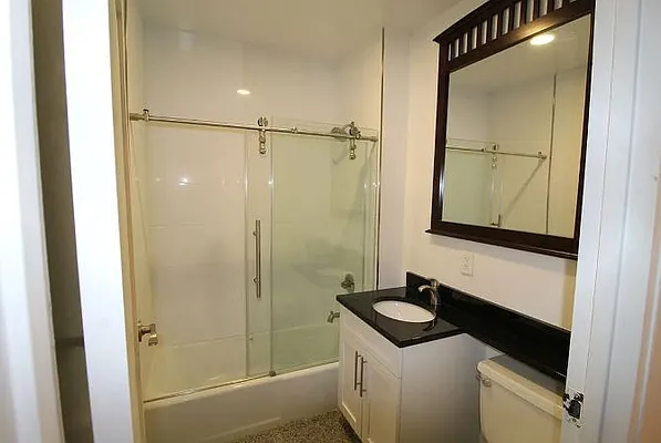 Rented by Mossanen Group | media 2