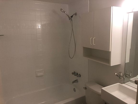 3rd image of 1350 Pennsylvania Ave APT 105