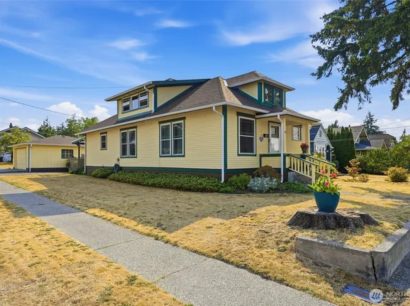 218 Evergreen Street, Mount Vernon, WA 98273
