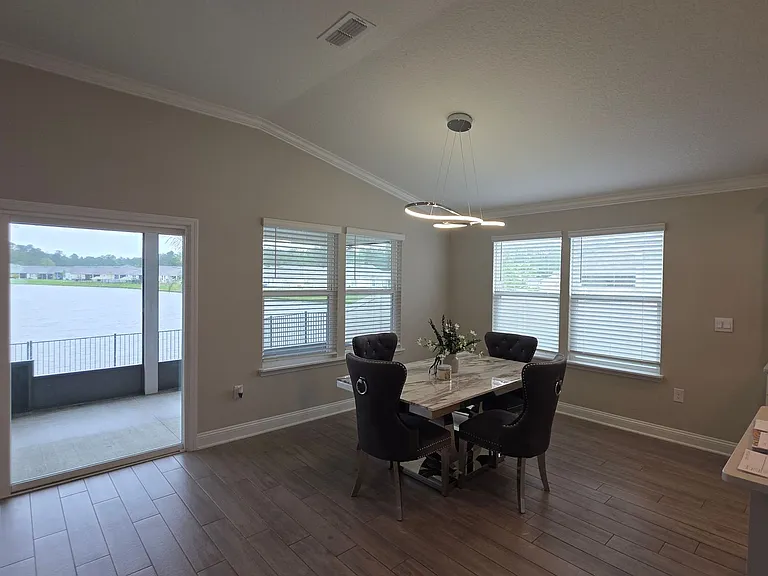 721 Narvarez Ave — Photo 9