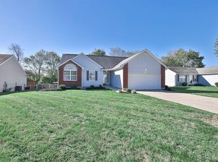 679 Ridgepoint Ln, Monroe, OH 45050