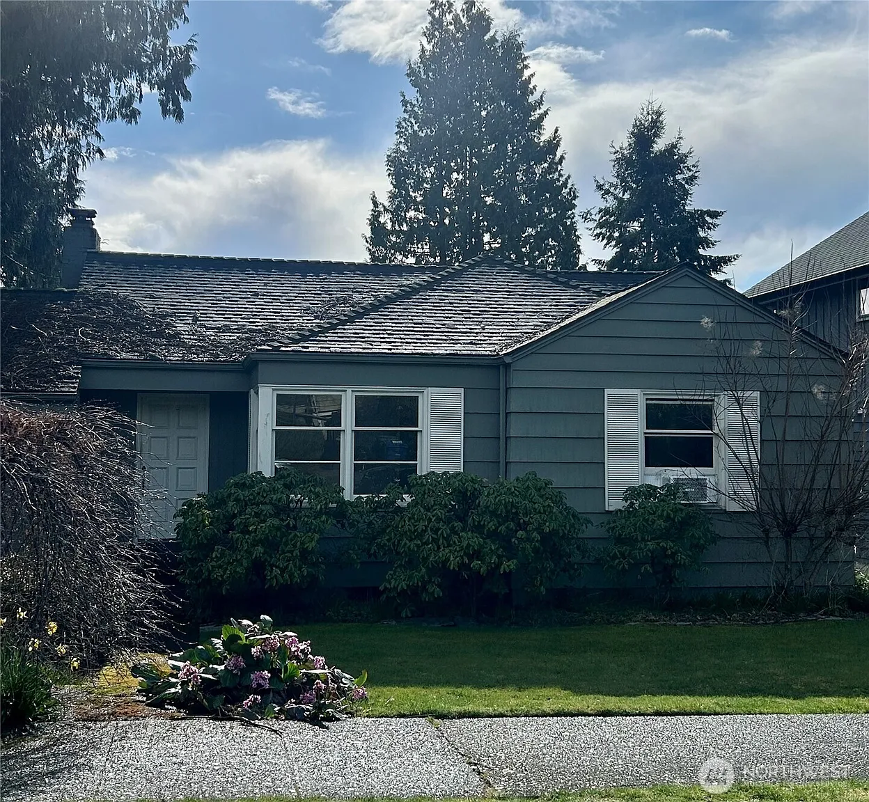 4543 Purdue Avenue NE photo 1