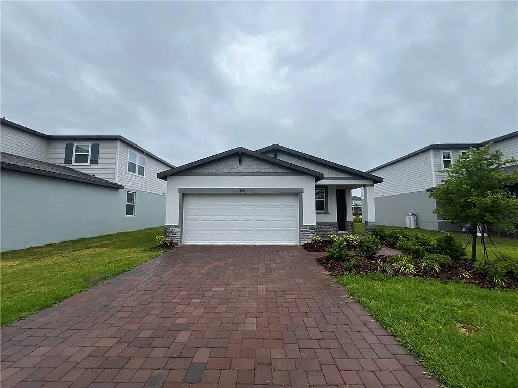 3 bed, 2.0 bath, 1483 sqft, $1,900 — Photo 1