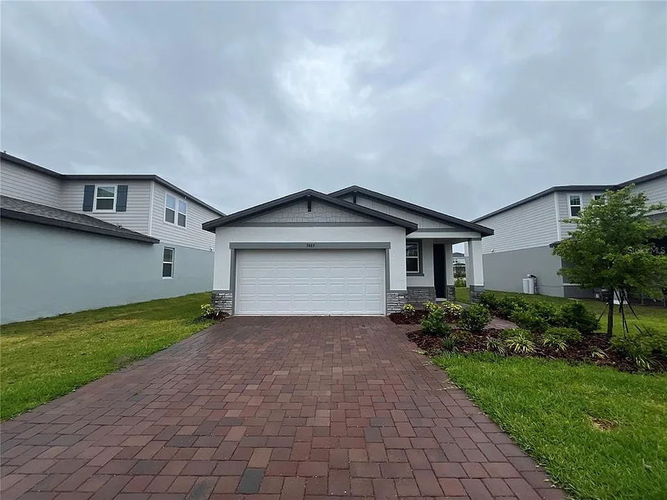 3889 Giorgio Dr