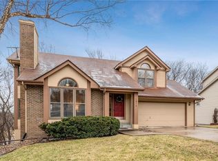 1872 NW 90th St, Clive, IA 50325