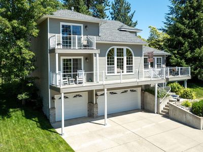 5570 E Shoreline Dr, Post Falls, ID, 83854