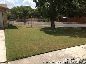 2nd image of 2202 Orange Blossom St