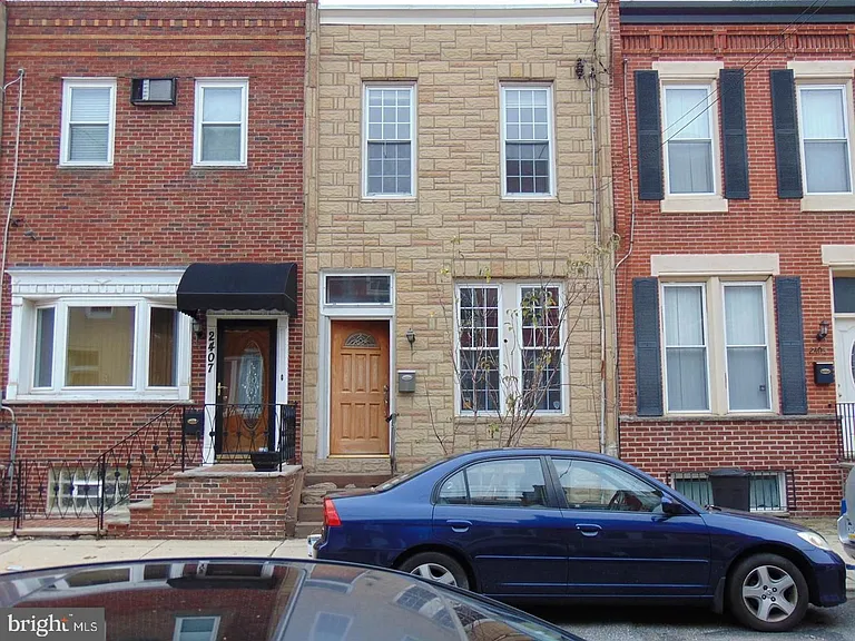 2405 Carpenter St — Photo 1