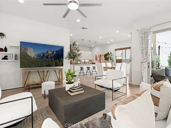 126 Stellar, Irvine, CA 92618