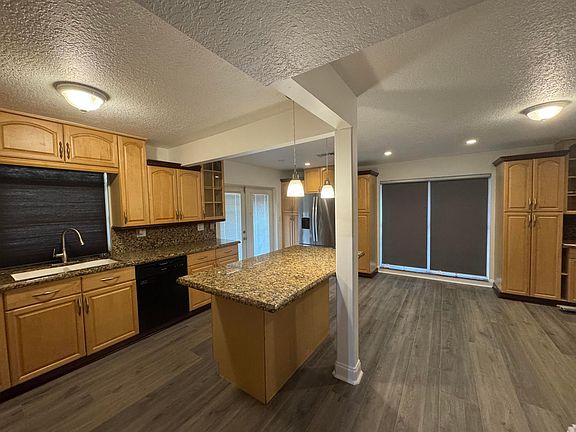 4th image of 9310 NW 33rd Place