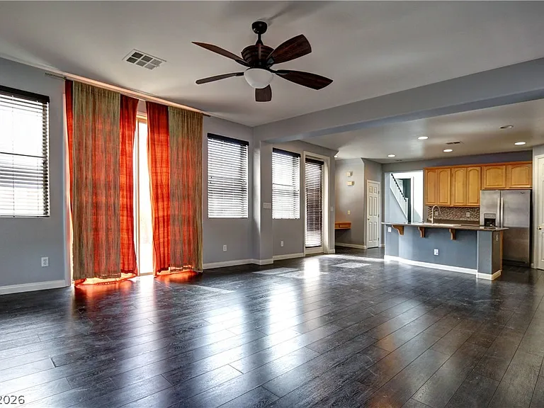 10471 Foggy Glen Ave — Photo 7
