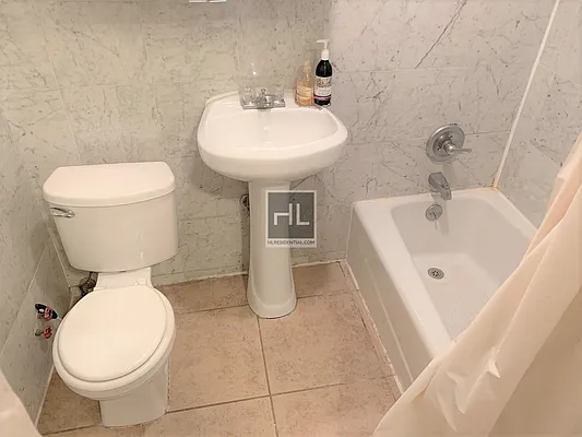 Rented by Highline Residential | media 31