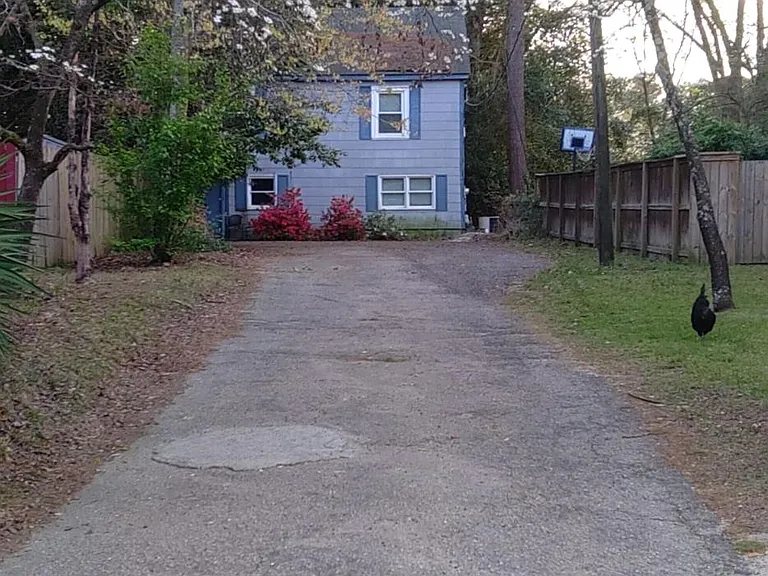 201 Miles Ct #A — Photo 2
