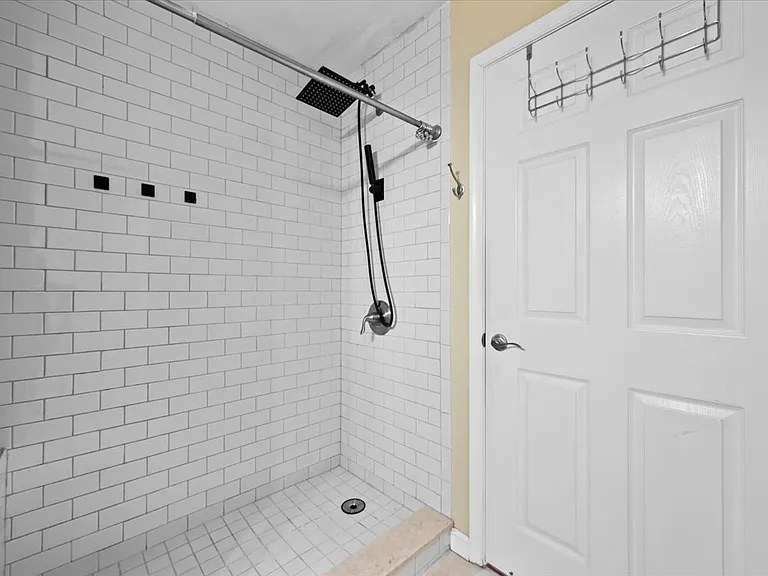 1200 Town Center Dr #207 — Photo 12