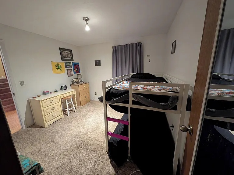 Bedroom 3: Down stairs bedroom. (Bunk beds optional)