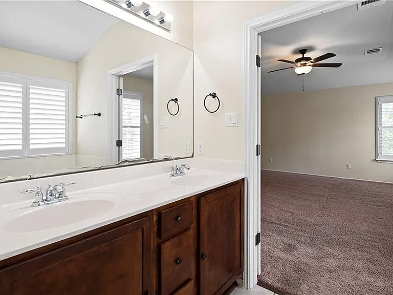 11508 Staked Plains Dr — Photo 25