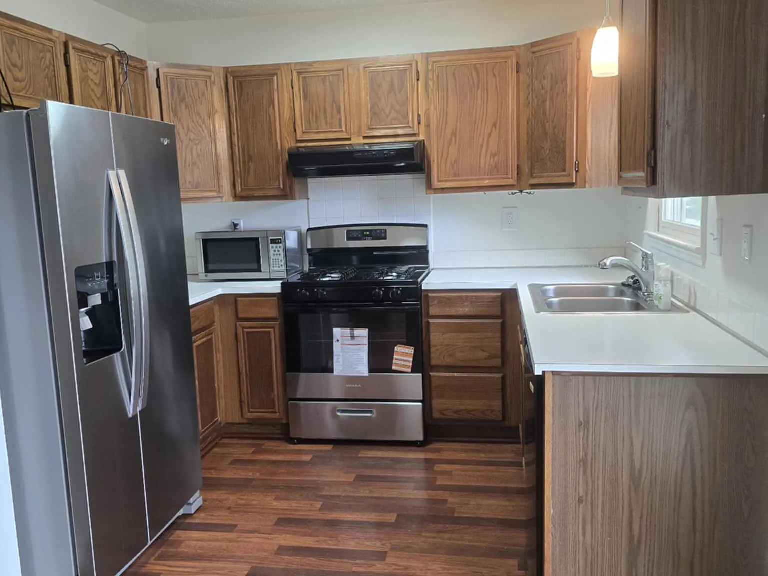 2 bed, 1050 sqft, $1,500 — Photo 4